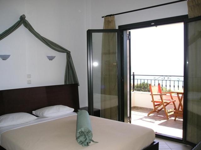 Golden Beach Inn Chrysi Ammoudia Habitación foto